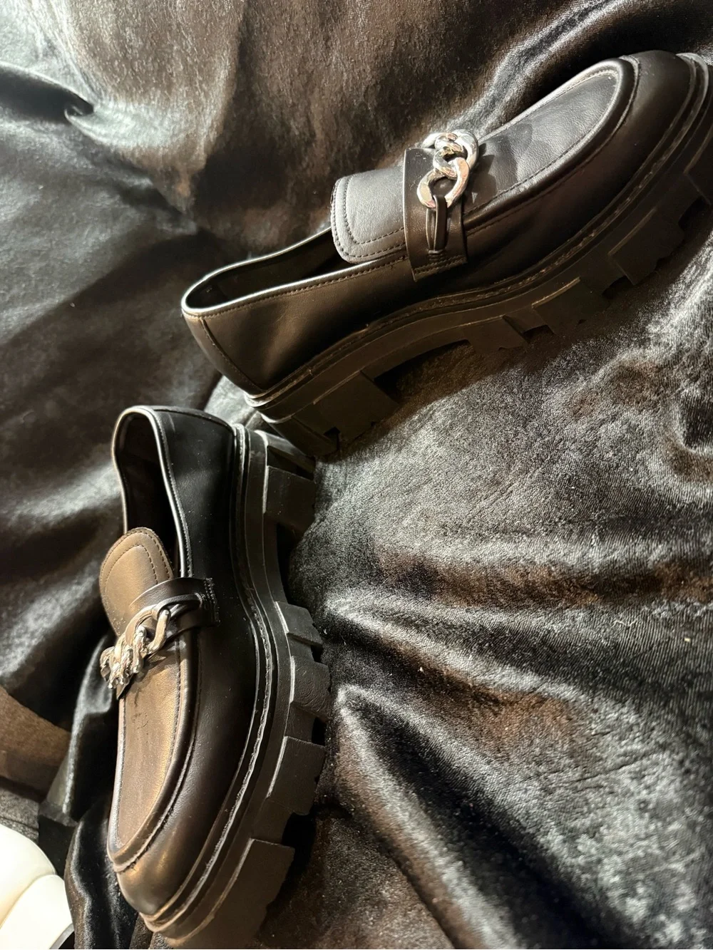 Black Chunky Chain Loafers – Women’s Size 11